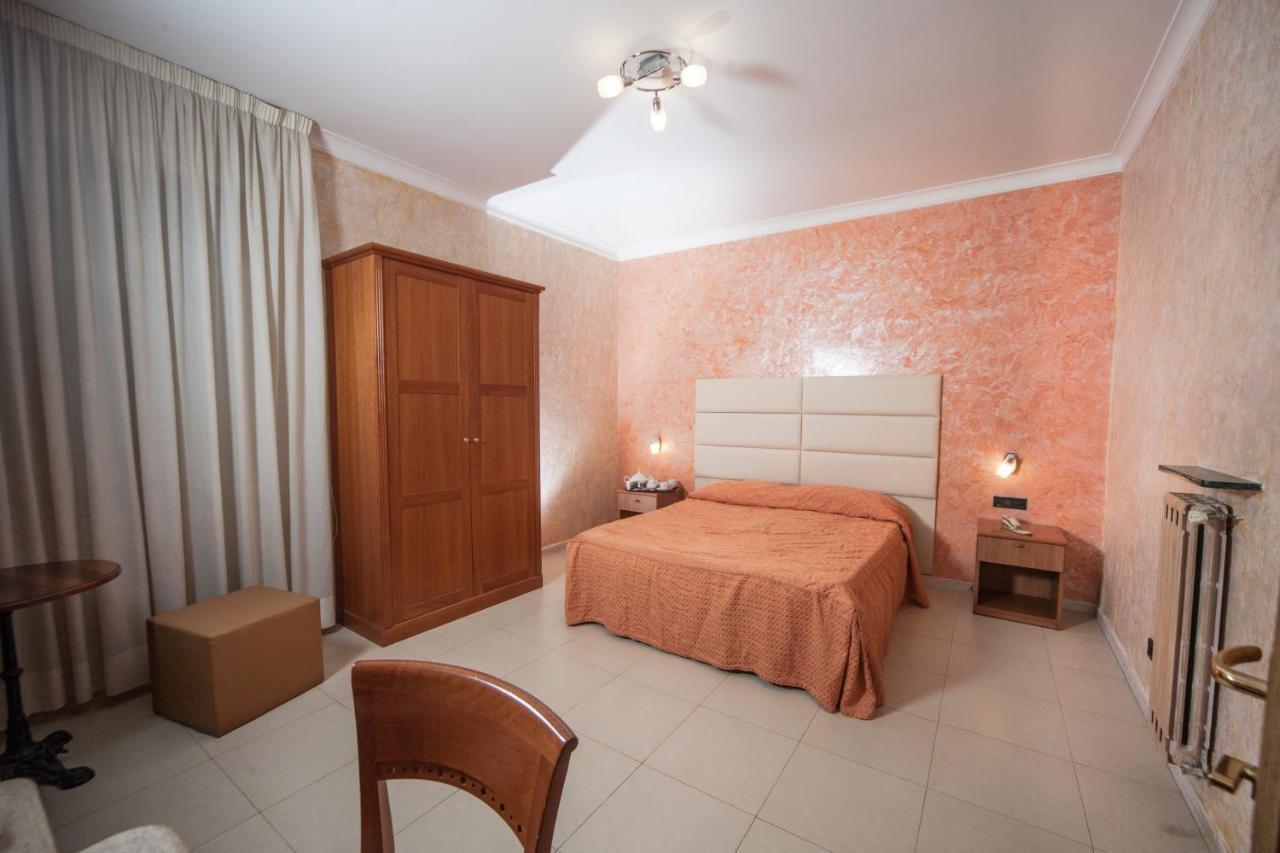 Hotel Cesare 14 Napoli Eksteriør bilde