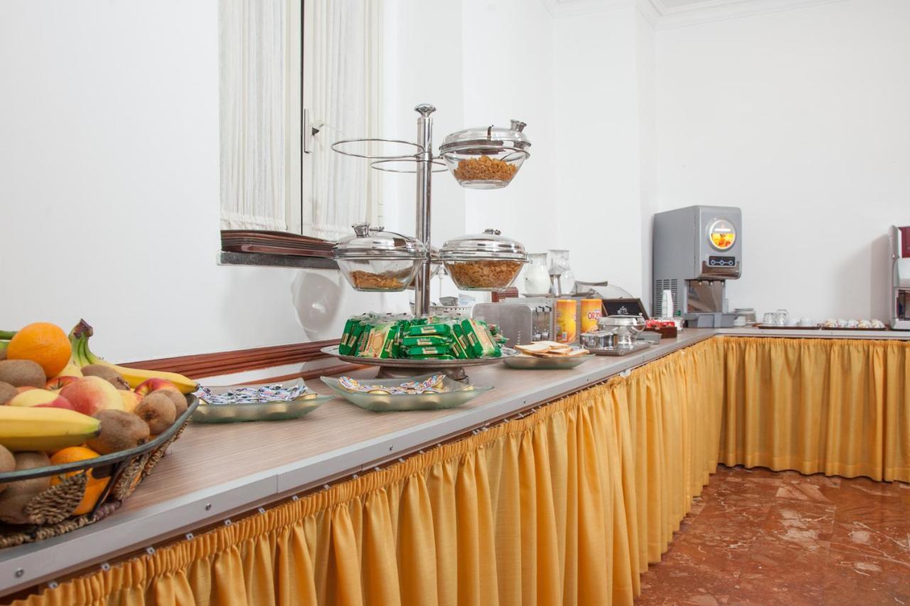 Hotel Cesare 14 Napoli Eksteriør bilde
